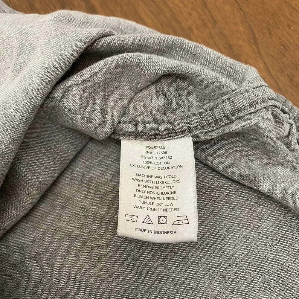 Levis Sawtooth Pearl Snap Shirt Medium Gray Button Up Casual Workwear